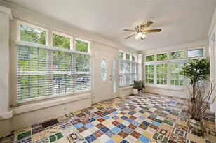 1225 11th St N, Saint Petersburg, FL 33705 - Photo 4