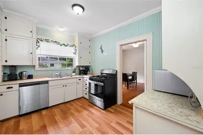 1225 11 Street N, Saint Petersburg, FL 33705 - Photo 14