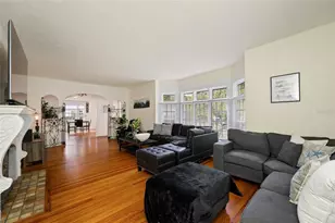1225 11th St N, Saint Petersburg, FL 33705 - Photo 12