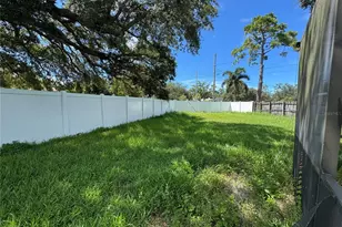 2076 Butternut Cir W, Clearwater, FL 33763 - Photo 24