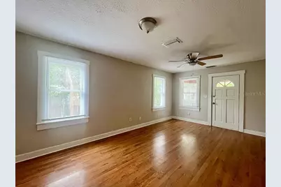 10106 N Arden Avenue, Tampa, FL 33612 - Photo 2