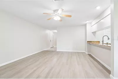 1202 11th Circle SE, Largo, FL 33771 - Photo 8