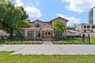 250 Mirror Lake Dr N, Saint Petersburg, FL 33701 - Photo 60