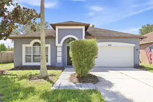 906 Grand Canyon Dr, Valrico, FL 33594 - Photo 1