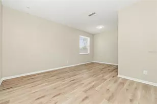 906 Grand Canyon Dr, Valrico, FL 33594 - Photo 4
