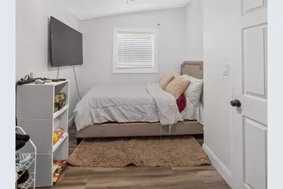 9218 W Robson Street, Tampa, FL 33615 - Photo 12