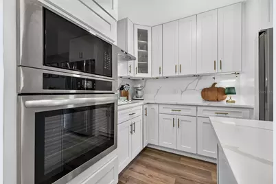 4018 Helena Street NE, Saint Petersburg, FL 33703 - Photo 10