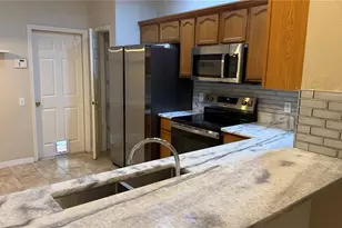 4135 Bismarck Palm Dr, Tampa, FL 33610 - Photo 8