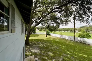 10210 Davis Rd, Tampa, FL 33637 - Photo 16