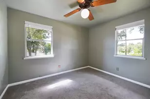 10210 Davis Rd, Tampa, FL 33637 - Photo 12