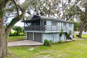 10210 Davis Rd, Tampa, FL 33637 - Photo 1