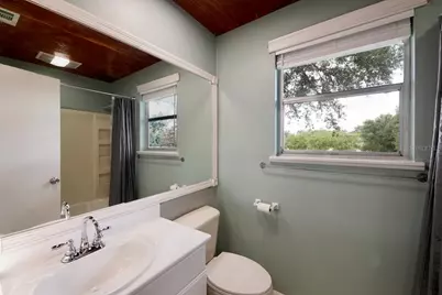 10210 Davis Road, Tampa, FL 33637 - Photo 8