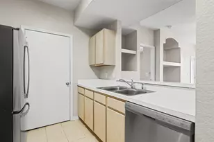 8513 Lucuya Way, Temple Terrace, FL 33637 - Photo 8