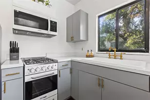 1423 Dr Martin Luther King Jr Street N, Saint Petersburg, FL 33704 - Photo 24