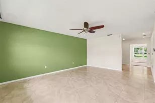 1522 Belle Glade Ave, Sun City Center, FL 33573 - Photo 8