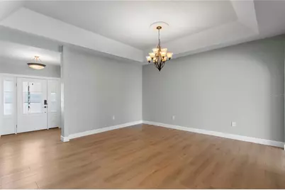 7989 Causeway Boulevard N, Saint Petersburg, FL 33707 - Photo 8