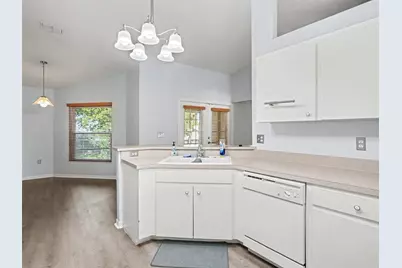 8010 Ashley Pointe Drive, Lakeland, FL 33810 - Photo 14