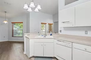 8010 Ashley Pointe Dr, Lakeland, FL 33810 - Photo 14
