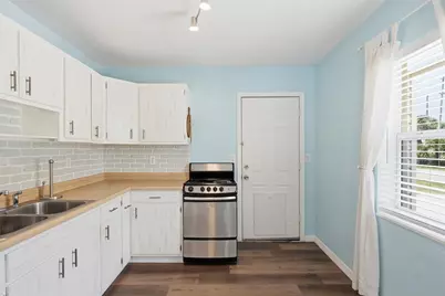 7030 Colfax Drive, Port Richey, FL 34668 - Photo 8