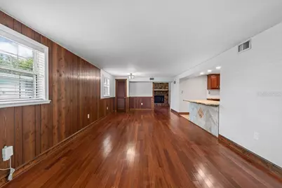 11005 N 27th Street, Tampa, FL 33612 - Photo 4