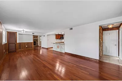 11005 N 27th Street, Tampa, FL 33612 - Photo 6