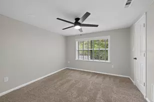 11005 N 27th St, Tampa, FL 33612 - Photo 36