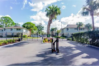 206 Thorn Tree Place, Brandon, FL 33510 - Photo 2