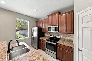 30805 Satinleaf Run, Brooksville, FL 34602 - Photo 16