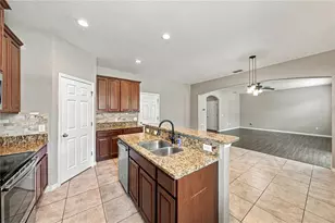 30805 Satinleaf Run, Brooksville, FL 34602 - Photo 18
