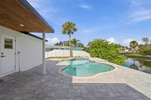 8725 Thornwood Ln, Tampa, FL 33615 - Photo 60