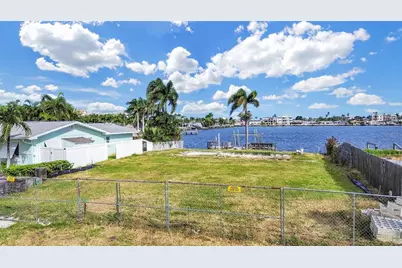 316 173rd Avenue E, North Redington Beach, FL 33708 - Photo 10