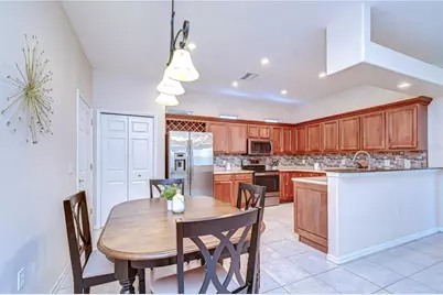 8005 Shaddock Place, Land O Lakes, FL 34637 - Photo 4