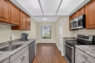 7300 Sunshine Skyway Ln S, Saint Petersburg, FL 33711 - Photo 10