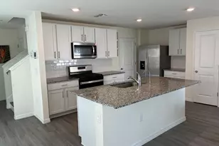 2598 Hardin Wy, Zephyrhills, FL 33541 - Photo 4