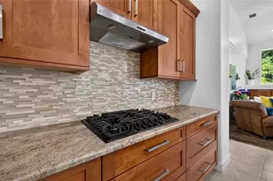 9136 Highland Ridge Way, Tampa, FL 33647 - Photo 16