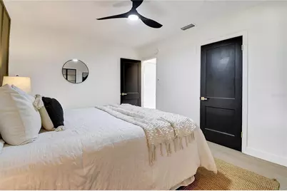 746 38th Avenue S, Saint Petersburg, FL 33705 - Photo 14