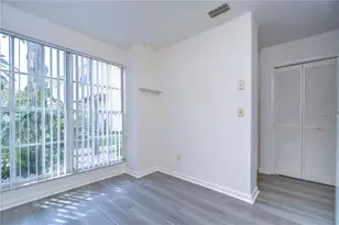 13937 Fletchers Mill Dr, Tampa, FL 33613 - Photo 12