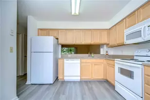 13937 Fletchers Mill Dr, Tampa, FL 33613 - Photo 10