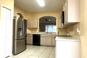 4615 Dunnie Dr, Tampa, FL 33614 - Photo 12
