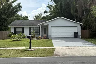 2944 58th Ave N, Saint Petersburg, FL 33714 - Photo 2