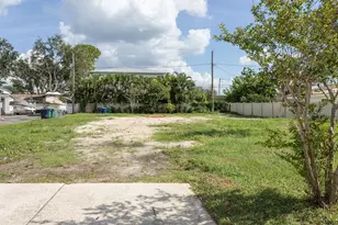 621 Hudson Ave, Tampa, FL 33606 - Photo 1