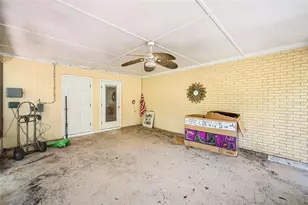 303 St Augustine Ave, Temple Terrace, FL 33617 - Photo 36