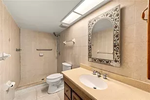 2502 Royal Pines Cir, Clearwater, FL 33763 - Photo 8