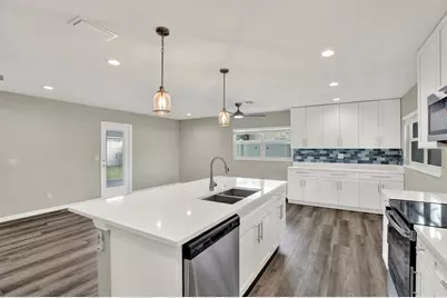 7505 W Henry Avenue, Tampa, FL 33615 - Photo 10