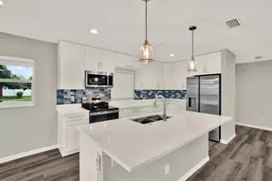 7505 W Henry Ave, Tampa, FL 33615 - Photo 8