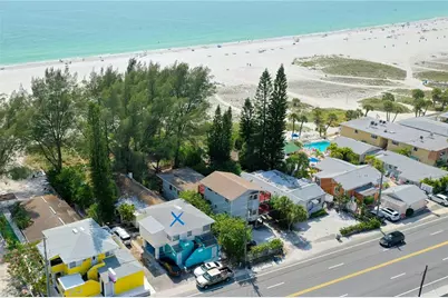 10218 Gulf Boulevard, Treasure Island, FL 33706 - Photo 12