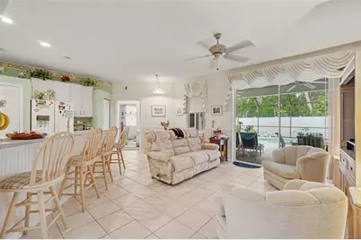 11825 Hollyhock Drive, Bradenton, FL 34202 - Photo 8