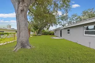 9633 Portside Dr, Seminole, FL 33776 - Photo 34
