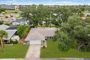 9633 Portside Dr, Seminole, FL 33776 - Photo 4