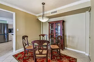 101 Benjamin Franklin Dr, Sarasota, FL 34236 - Photo 18